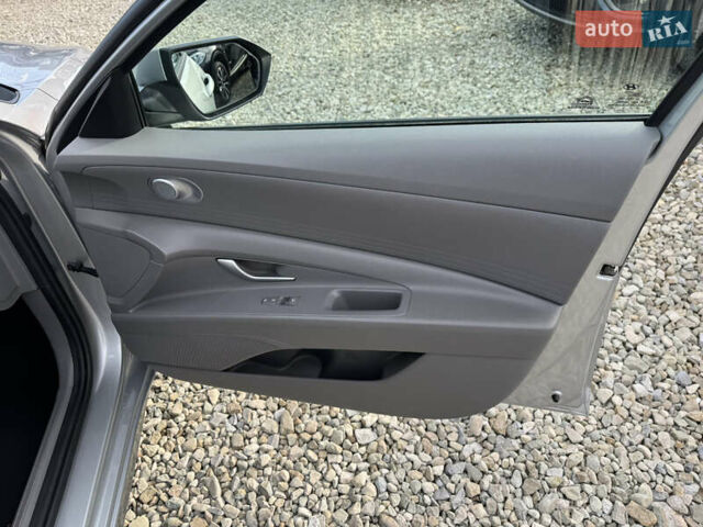 Хендай Элантра 2020 в Ивано-Франковске на Automoto.ua Серый Хендай Элантра, объемом двигателя 2 л и пробегом 113 тыс. км за 15000 $, фото 25 на Automoto.ua