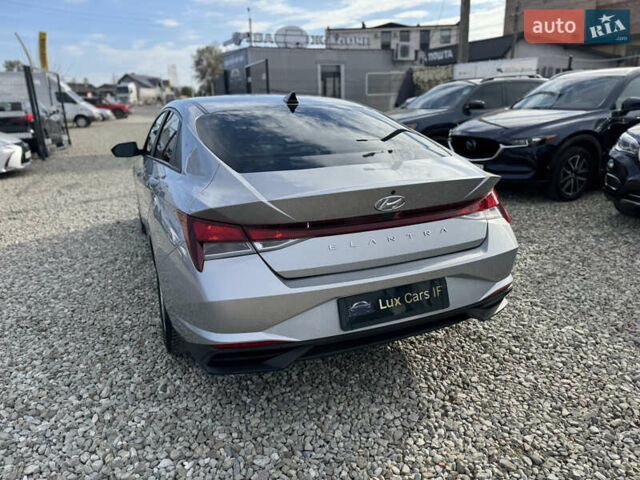 Хендай Элантра 2020 в Ивано-Франковске на Automoto.ua Серый Хендай Элантра, объемом двигателя 2 л и пробегом 113 тыс. км за 15000 $, фото 10 на Automoto.ua