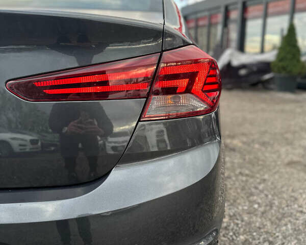 Сірий Хендай Елантра, об'ємом двигуна 2 л та пробігом 66 тис. км за 14900 $, фото 10 на Automoto.ua