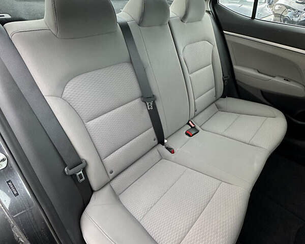 Сірий Хендай Елантра, об'ємом двигуна 2 л та пробігом 66 тис. км за 14900 $, фото 23 на Automoto.ua