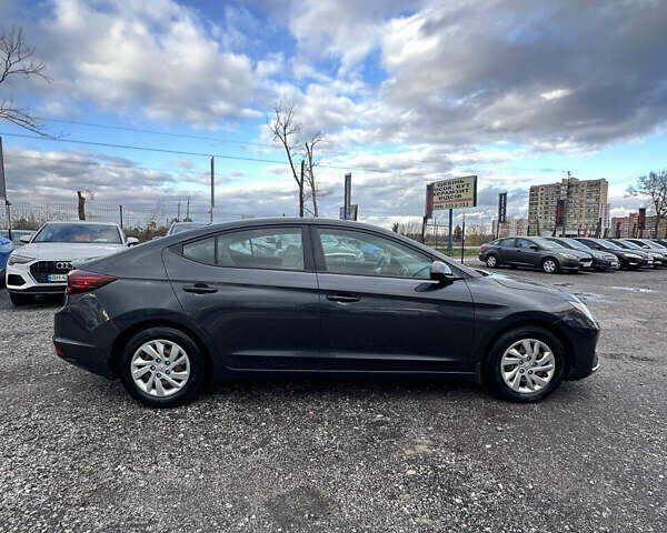 Сірий Хендай Елантра, об'ємом двигуна 2 л та пробігом 66 тис. км за 14900 $, фото 4 на Automoto.ua