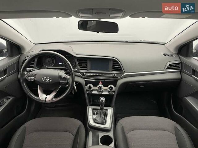 Серый Хендай Элантра, объемом двигателя 1.6 л и пробегом 94 тыс. км за 15754 $, фото 10 на Automoto.ua