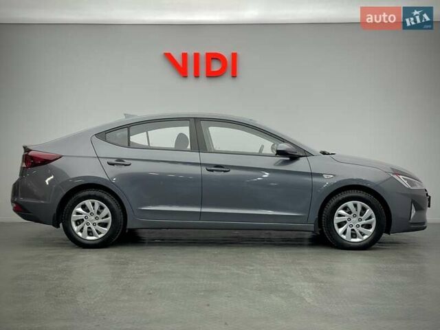 Серый Хендай Элантра, объемом двигателя 1.6 л и пробегом 94 тыс. км за 15754 $, фото 4 на Automoto.ua