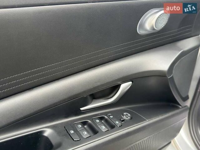 Серый Хендай Элантра, объемом двигателя 2 л и пробегом 44 тыс. км за 16500 $, фото 11 на Automoto.ua
