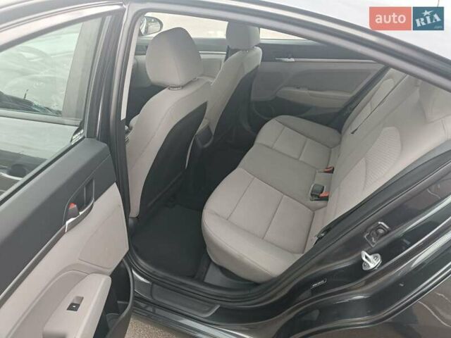 Хендай Элантра 2020 в Киеве на Automoto.ua Серый Хендай Элантра, объемом двигателя 2 л и пробегом 123 тыс. км за 12900 $, фото 8 на Automoto.ua