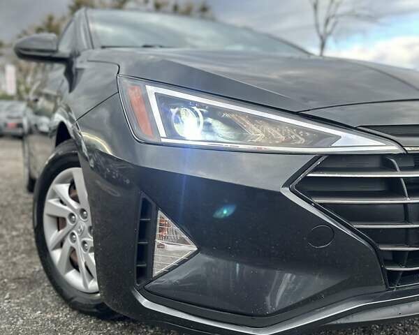 Серый Хендай Элантра, объемом двигателя 2 л и пробегом 66 тыс. км за 14900 $, фото 1 на Automoto.ua