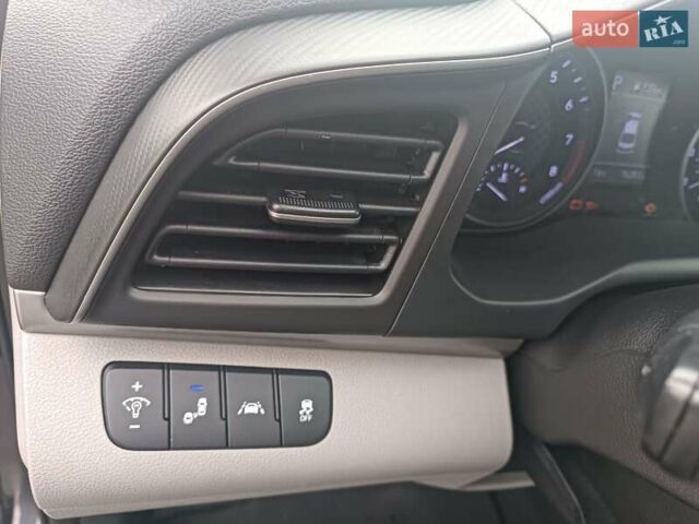 Хендай Элантра 2020 в Киеве на Automoto.ua Серый Хендай Элантра, объемом двигателя 2 л и пробегом 123 тыс. км за 12900 $, фото 9 на Automoto.ua