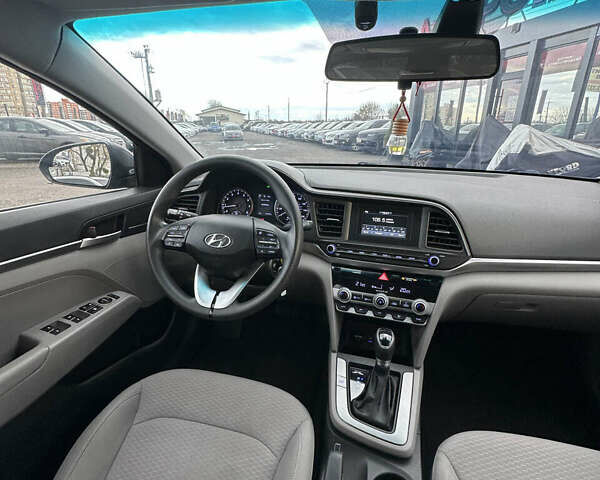 Сірий Хендай Елантра, об'ємом двигуна 2 л та пробігом 66 тис. км за 14900 $, фото 26 на Automoto.ua