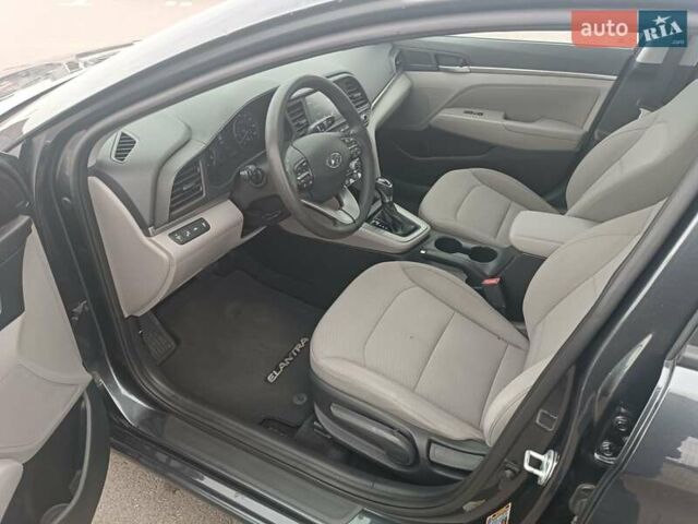 Хендай Элантра 2020 в Киеве на Automoto.ua Серый Хендай Элантра, объемом двигателя 2 л и пробегом 123 тыс. км за 12900 $, фото 7 на Automoto.ua