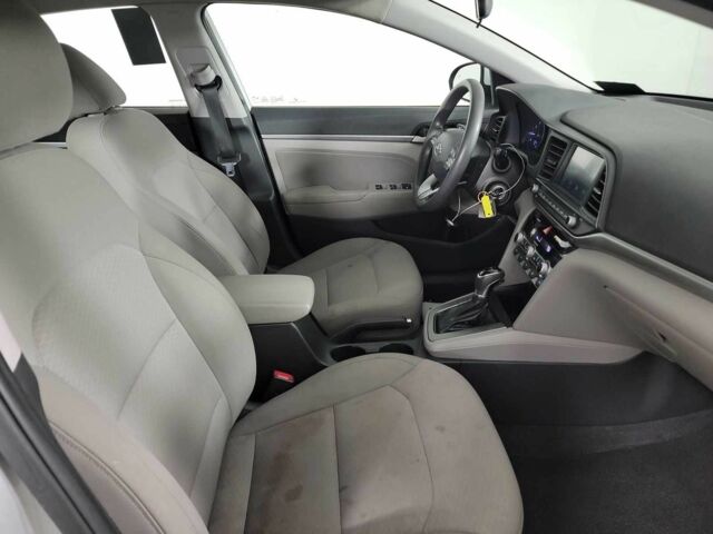 Серый Хендай Элантра, объемом двигателя 2 л и пробегом 53 тыс. км за 11800 $, фото 7 на Automoto.ua