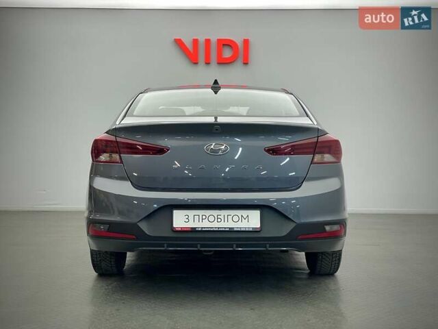 Серый Хендай Элантра, объемом двигателя 1.6 л и пробегом 94 тыс. км за 15754 $, фото 3 на Automoto.ua