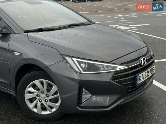 Хендай Элантра 2020 в Киеве на Automoto.ua Серый Хендай Элантра, объемом двигателя 1.59 л и пробегом 100 тыс. км за 13700 $, фото 3 на Automoto.ua