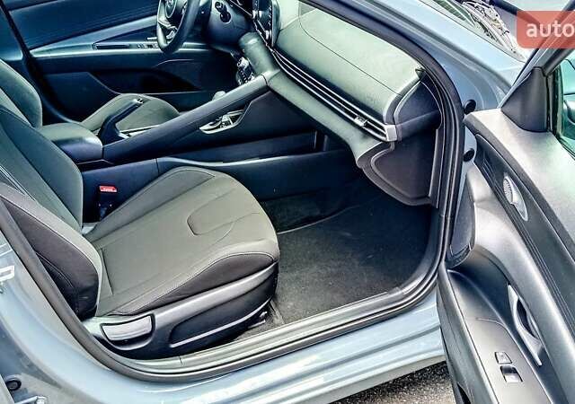 Серый Хендай Элантра, объемом двигателя 2 л и пробегом 68 тыс. км за 19970 $, фото 11 на Automoto.ua