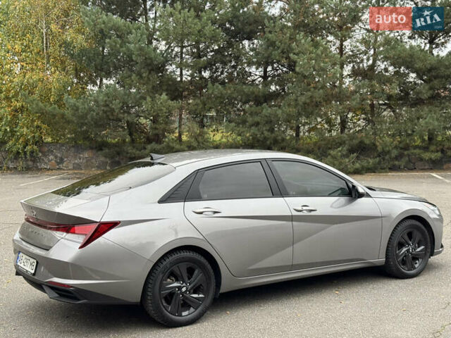 Сірий Хендай Елантра, об'ємом двигуна 2 л та пробігом 135 тис. км за 16700 $, фото 5 на Automoto.ua