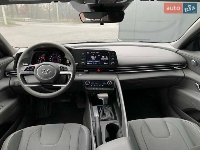 Серый Хендай Элантра, объемом двигателя 2 л и пробегом 69 тыс. км за 17900 $, фото 11 на Automoto.ua