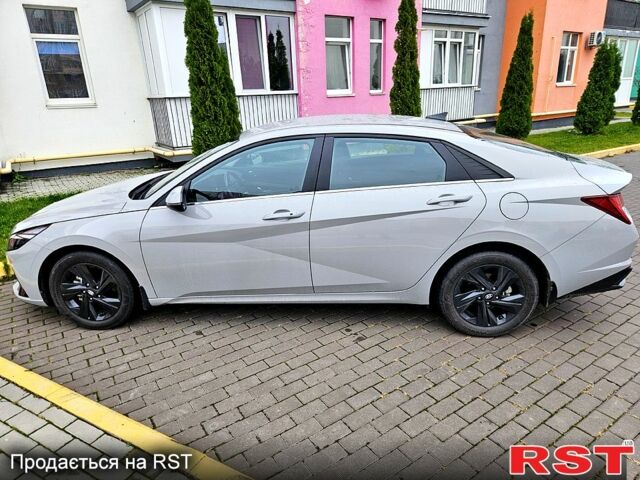 Сірий Хендай Елантра, об'ємом двигуна 1.6 л та пробігом 33 тис. км за 18999 $, фото 3 на Automoto.ua