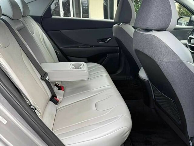 Сірий Хендай Елантра, об'ємом двигуна 2 л та пробігом 20 тис. км за 9900 $, фото 9 на Automoto.ua