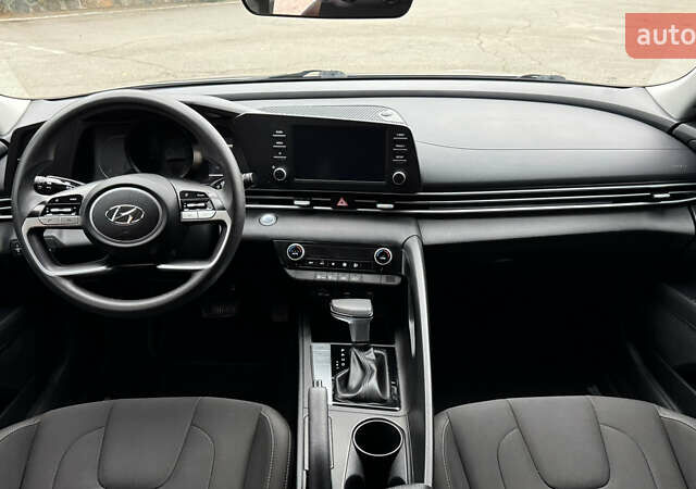 Сірий Хендай Елантра, об'ємом двигуна 2 л та пробігом 135 тис. км за 16700 $, фото 18 на Automoto.ua