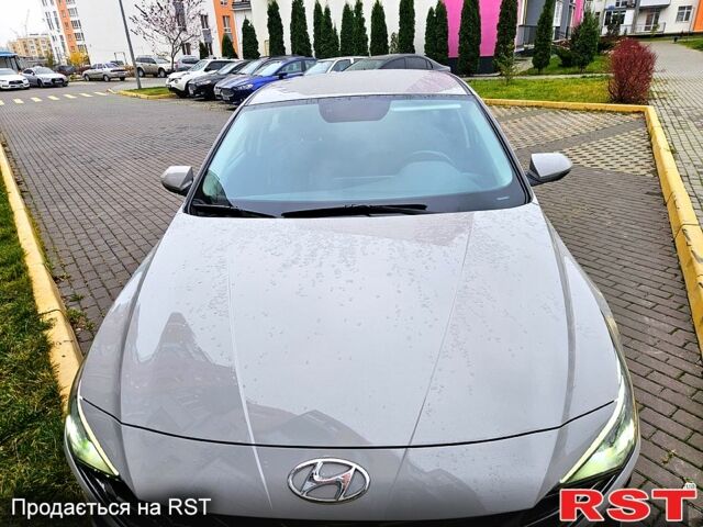 Сірий Хендай Елантра, об'ємом двигуна 1.6 л та пробігом 33 тис. км за 18999 $, фото 5 на Automoto.ua