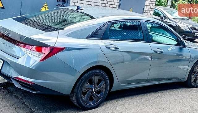 Серый Хендай Элантра, объемом двигателя 2 л и пробегом 68 тыс. км за 19970 $, фото 2 на Automoto.ua