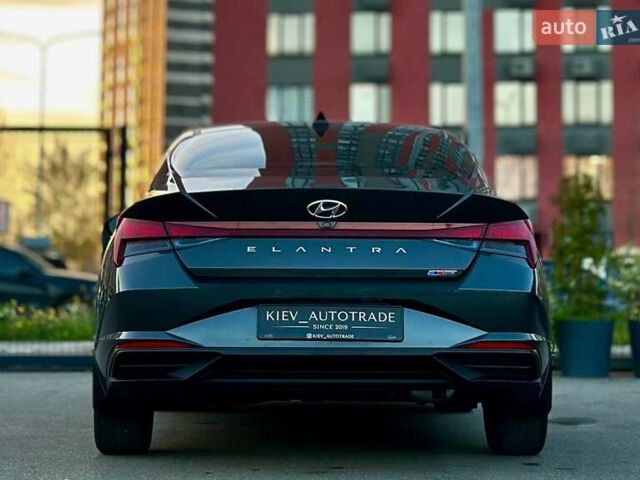 Серый Хендай Элантра, объемом двигателя 2 л и пробегом 118 тыс. км за 18800 $, фото 7 на Automoto.ua