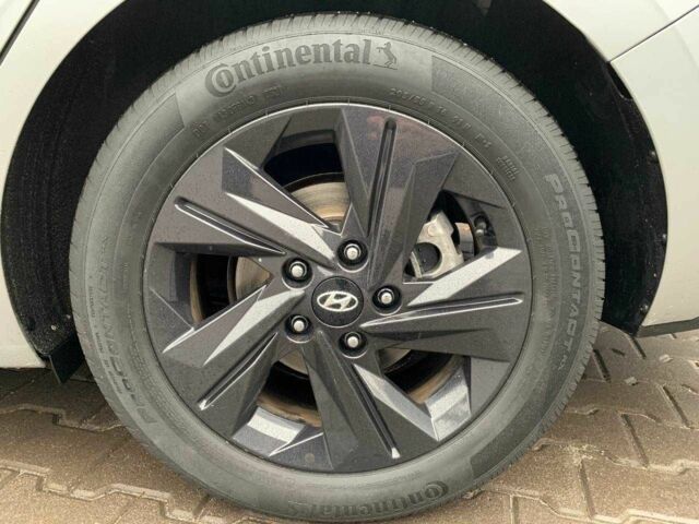 Сірий Хендай Елантра, об'ємом двигуна 2 л та пробігом 69 тис. км за 4900 $, фото 5 на Automoto.ua