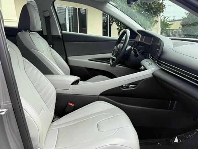 Сірий Хендай Елантра, об'ємом двигуна 2 л та пробігом 20 тис. км за 9900 $, фото 6 на Automoto.ua