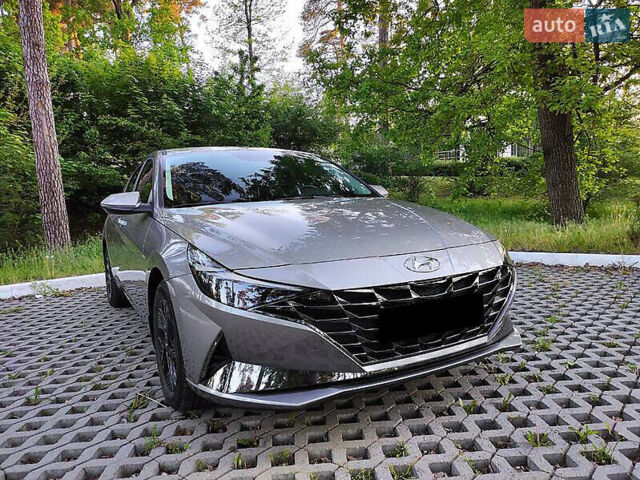 Серый Хендай Элантра, объемом двигателя 2 л и пробегом 52 тыс. км за 17499 $, фото 2 на Automoto.ua