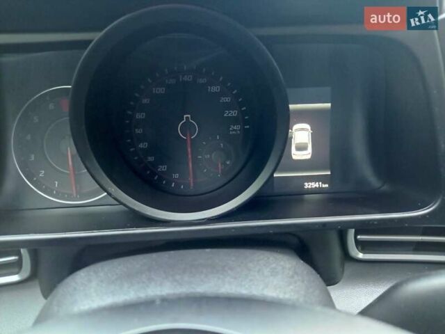 Сірий Хендай Елантра, об'ємом двигуна 1.59 л та пробігом 32 тис. км за 18417 $, фото 10 на Automoto.ua