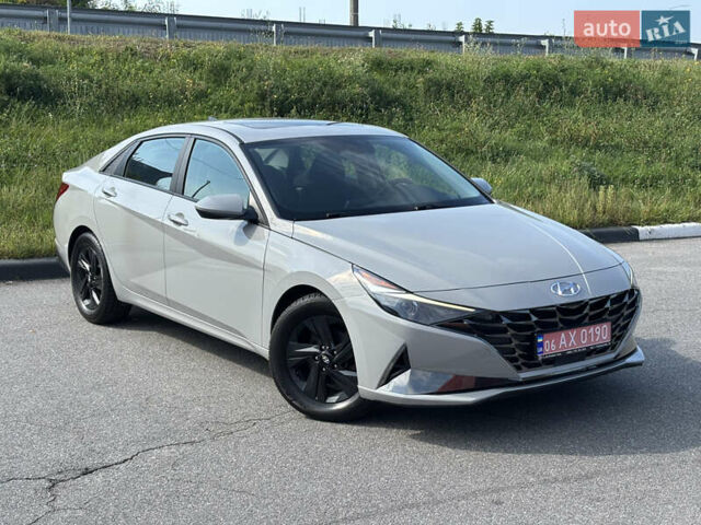 Серый Хендай Элантра, объемом двигателя 2 л и пробегом 52 тыс. км за 17900 $, фото 2 на Automoto.ua