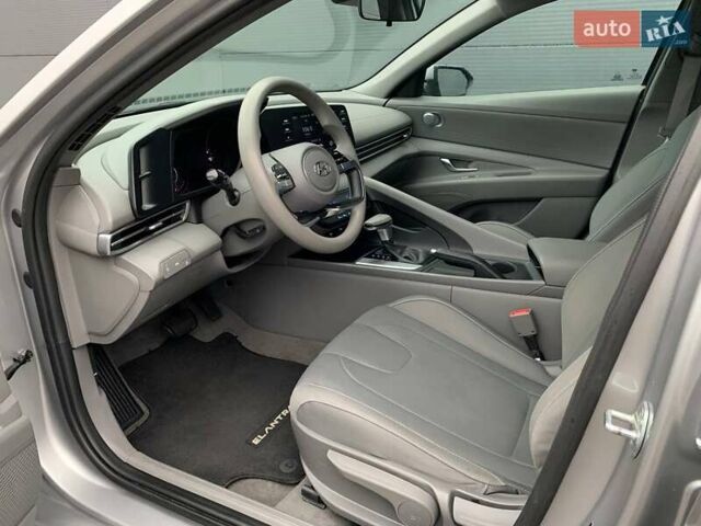 Серый Хендай Элантра, объемом двигателя 2 л и пробегом 69 тыс. км за 17900 $, фото 10 на Automoto.ua