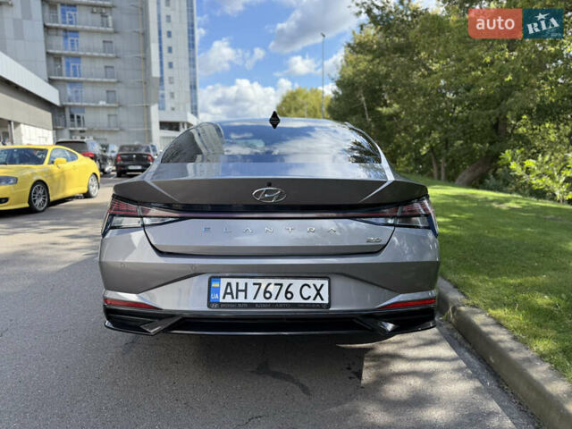 Сірий Хендай Елантра, об'ємом двигуна 2 л та пробігом 14 тис. км за 22900 $, фото 5 на Automoto.ua