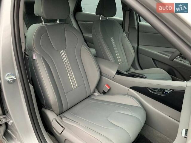 Серый Хендай Элантра, объемом двигателя 2 л и пробегом 69 тыс. км за 17900 $, фото 13 на Automoto.ua