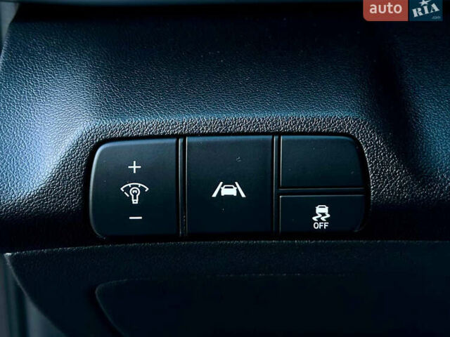 Серый Хендай Элантра, объемом двигателя 2 л и пробегом 118 тыс. км за 18800 $, фото 23 на Automoto.ua