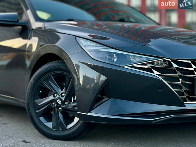 Серый Хендай Элантра, объемом двигателя 2 л и пробегом 118 тыс. км за 18800 $, фото 4 на Automoto.ua