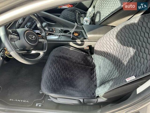 Сірий Хендай Елантра, об'ємом двигуна 1.59 л та пробігом 57 тис. км за 19500 $, фото 7 на Automoto.ua