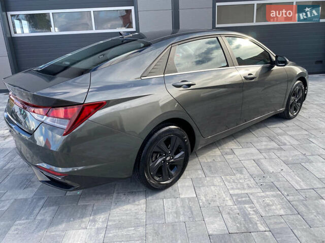 Серый Хендай Элантра, объемом двигателя 1.59 л и пробегом 87 тыс. км за 20000 $, фото 2 на Automoto.ua