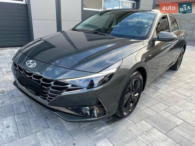 Серый Хендай Элантра, объемом двигателя 1.59 л и пробегом 87 тыс. км за 20000 $, фото 1 на Automoto.ua