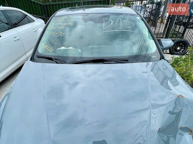 Серый Хендай Элантра, объемом двигателя 2 л и пробегом 83 тыс. км за 8200 $, фото 4 на Automoto.ua