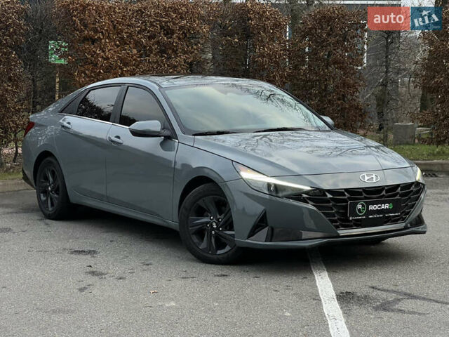 Серый Хендай Элантра, объемом двигателя 1.58 л и пробегом 65 тыс. км за 18999 $, фото 1 на Automoto.ua