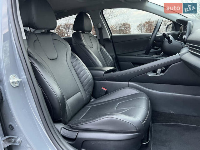 Серый Хендай Элантра, объемом двигателя 1.58 л и пробегом 65 тыс. км за 18999 $, фото 58 на Automoto.ua