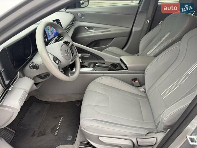 Сірий Хендай Елантра, об'ємом двигуна 2 л та пробігом 120 тис. км за 14900 $, фото 13 на Automoto.ua