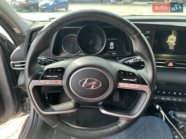 Сірий Хендай Елантра, об'ємом двигуна 1.59 л та пробігом 57 тис. км за 19500 $, фото 6 на Automoto.ua