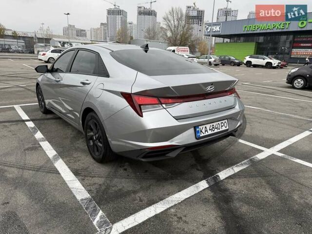 Сірий Хендай Елантра, об'ємом двигуна 2 л та пробігом 120 тис. км за 14900 $, фото 2 на Automoto.ua