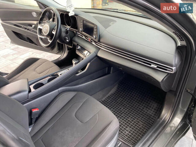 Серый Хендай Элантра, объемом двигателя 1.59 л и пробегом 87 тыс. км за 20000 $, фото 4 на Automoto.ua