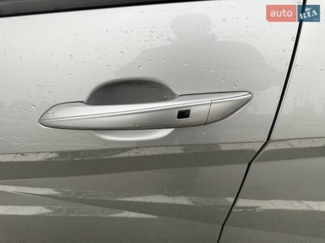 Сірий Хендай Елантра, об'ємом двигуна 2 л та пробігом 120 тис. км за 14900 $, фото 10 на Automoto.ua