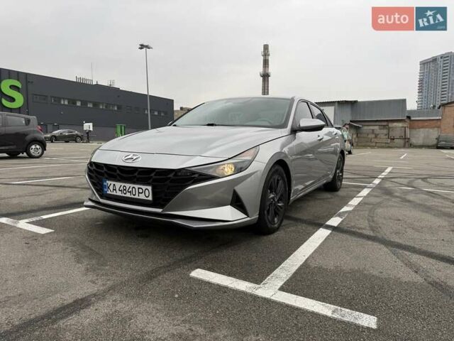 Сірий Хендай Елантра, об'ємом двигуна 2 л та пробігом 120 тис. км за 14900 $, фото 3 на Automoto.ua