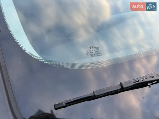 Серый Хендай Элантра, объемом двигателя 1.58 л и пробегом 65 тыс. км за 18999 $, фото 61 на Automoto.ua