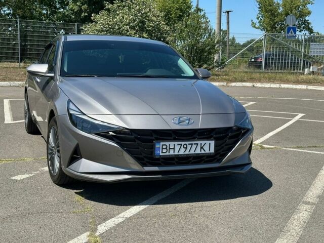 Серый Хендай Элантра, объемом двигателя 1.6 л и пробегом 53 тыс. км за 20000 $, фото 3 на Automoto.ua