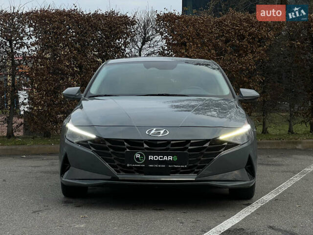 Серый Хендай Элантра, объемом двигателя 1.58 л и пробегом 65 тыс. км за 18999 $, фото 4 на Automoto.ua